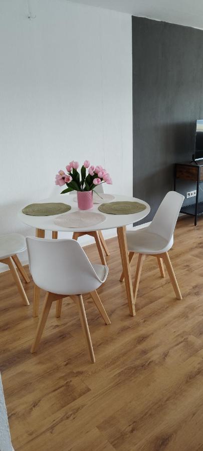 Schoene Sonnige Wohnung Jüchen Buitenkant foto